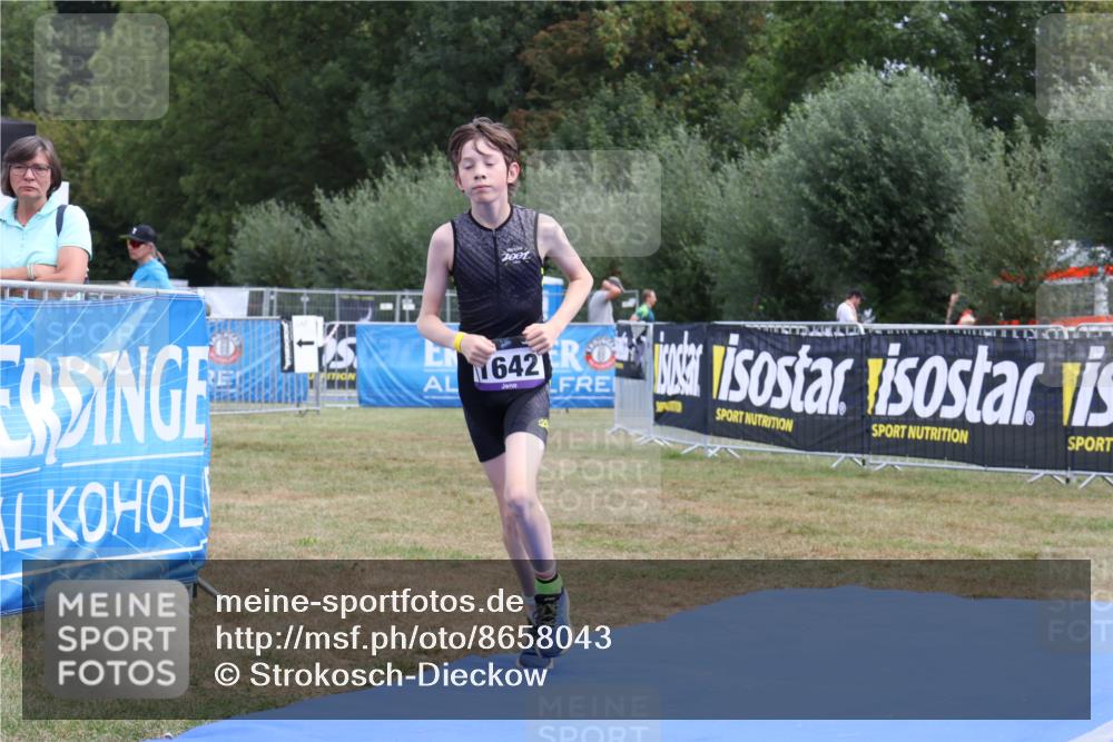 31.08.2025 - Elbe Triathlon Hamburg Strokosch-Dieckow http://msf.ph/oto/8658043 31.08.2025 13:09:31 Ziel 1642 meine-sportfotos.de