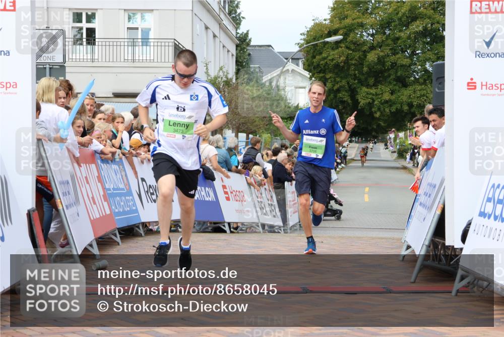 31.08.2025 - 21. Blankeneser Heldenlauf Strokosch-Dieckow http://msf.ph/oto/8658045 31.08.2025 10:52:48 Ziel 3706, 3473 meine-sportfotos.de