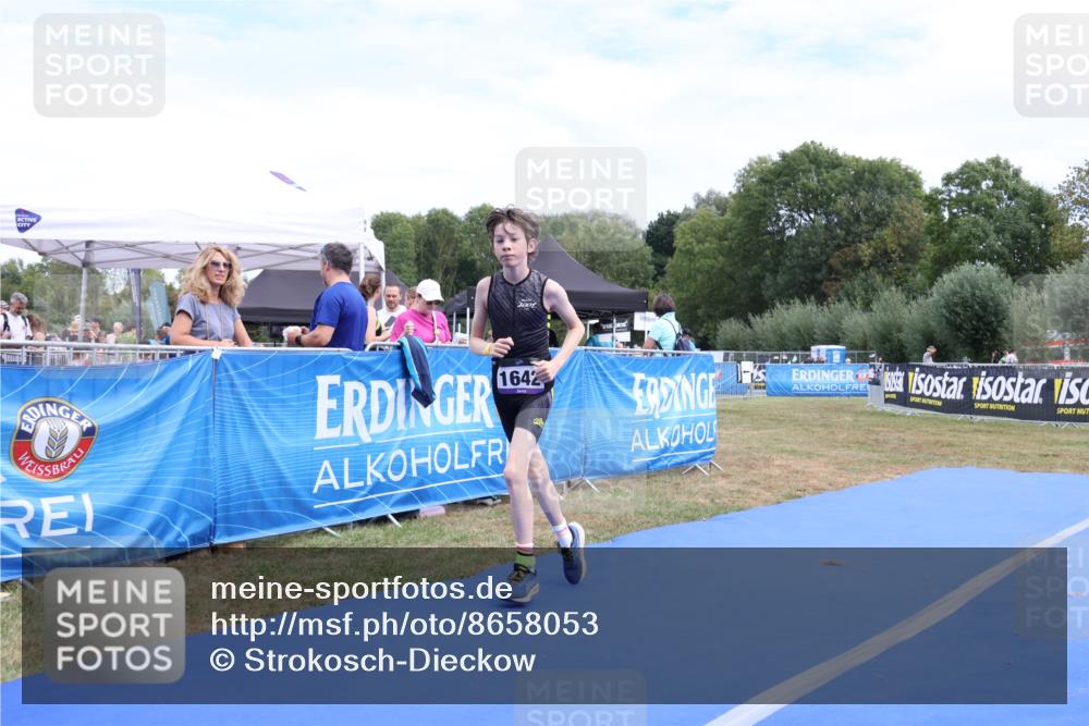 31.08.2025 - Elbe Triathlon Hamburg Strokosch-Dieckow http://msf.ph/oto/8658053 31.08.2025 13:09:32 Ziel 1642 meine-sportfotos.de