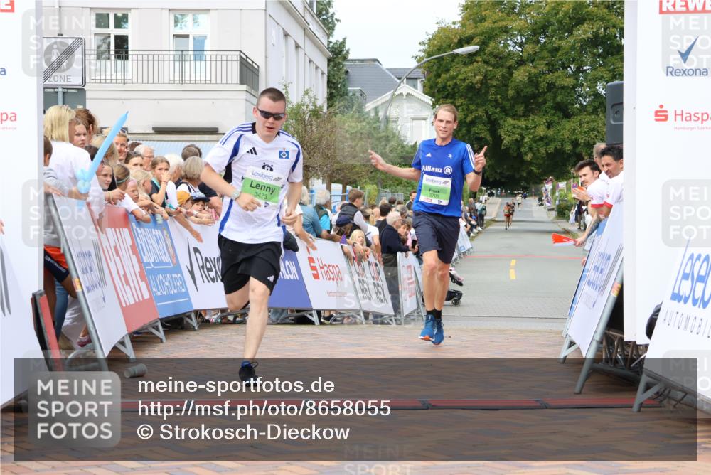 31.08.2025 - 21. Blankeneser Heldenlauf Strokosch-Dieckow http://msf.ph/oto/8658055 31.08.2025 10:52:48 Ziel 3706, 3473 meine-sportfotos.de