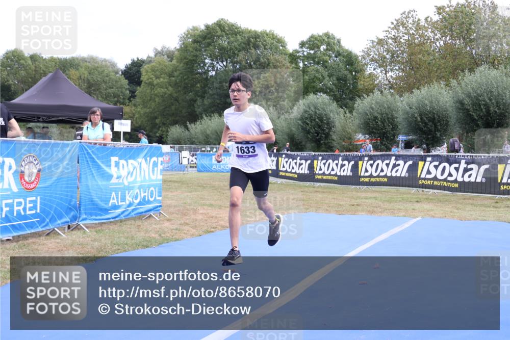 31.08.2025 - Elbe Triathlon Hamburg Strokosch-Dieckow http://msf.ph/oto/8658070 31.08.2025 13:10:16 Ziel 1633 meine-sportfotos.de