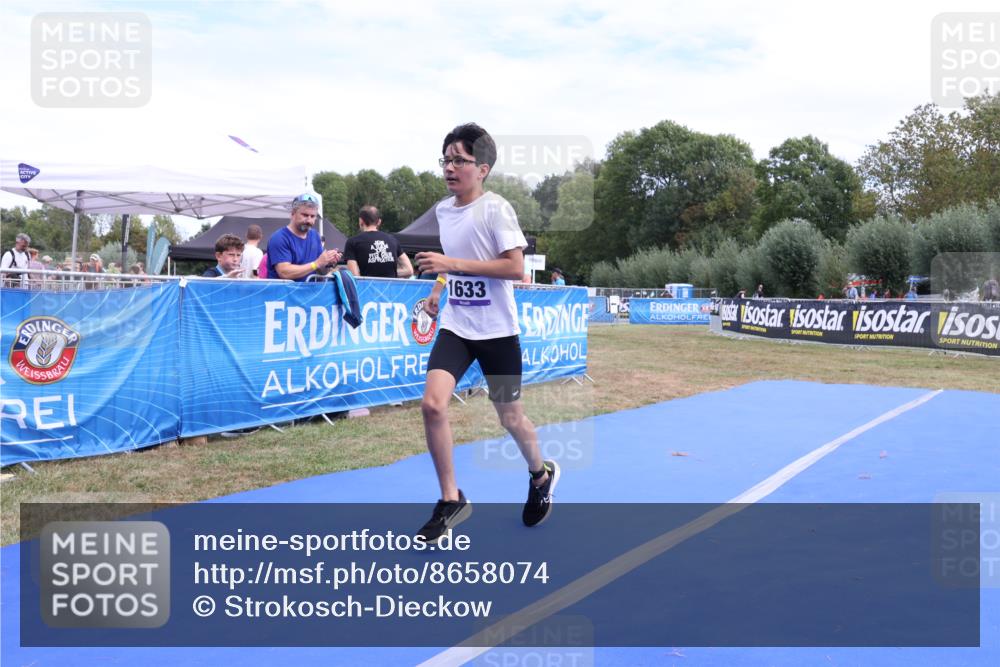 31.08.2025 - Elbe Triathlon Hamburg Strokosch-Dieckow http://msf.ph/oto/8658074 31.08.2025 13:10:17 Ziel 1633 meine-sportfotos.de