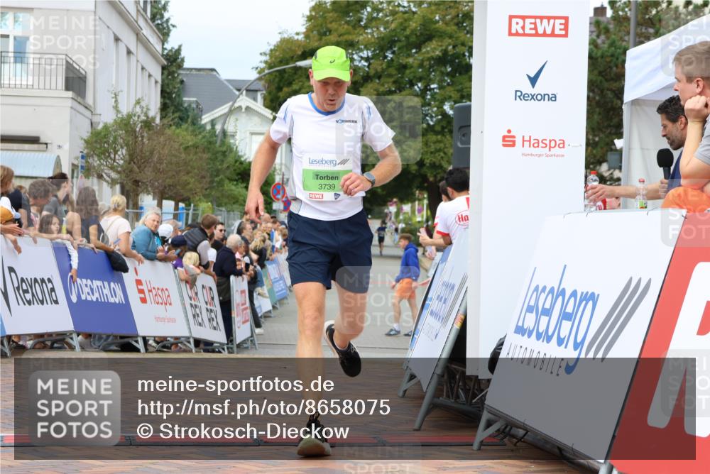 31.08.2025 - 21. Blankeneser Heldenlauf Strokosch-Dieckow http://msf.ph/oto/8658075 31.08.2025 10:52:28 Ziel 3739, 3400 meine-sportfotos.de