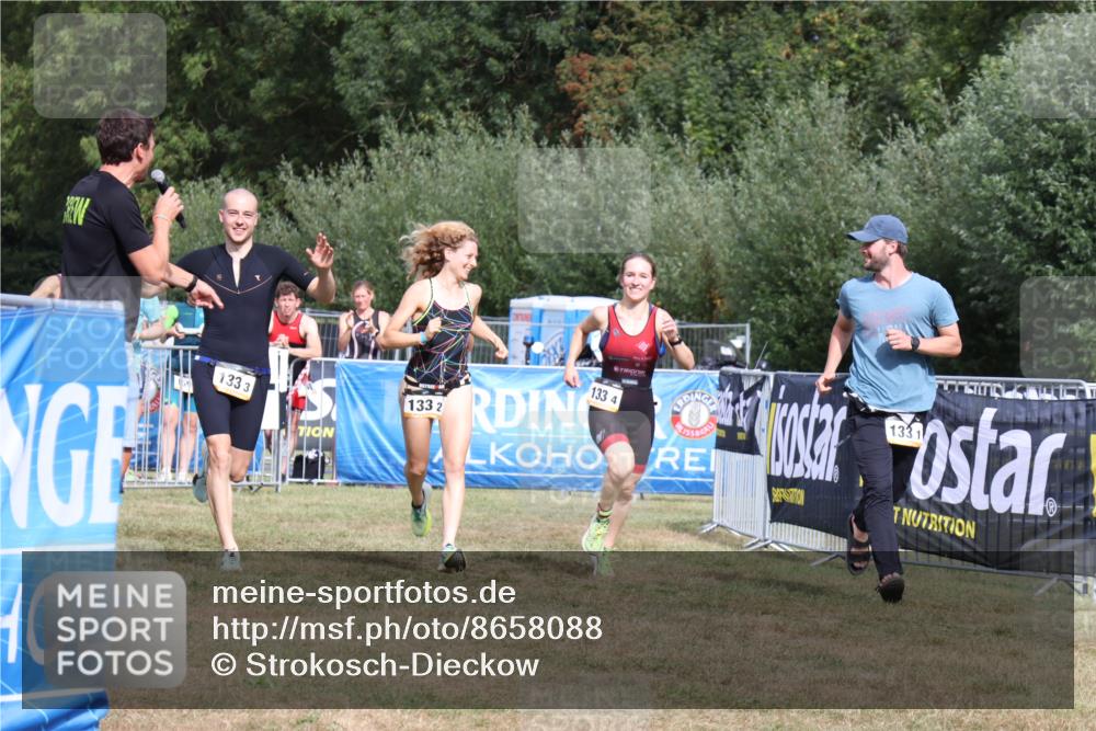 31.08.2025 - Elbe Triathlon Hamburg Strokosch-Dieckow http://msf.ph/oto/8658088 31.08.2025 15:56:42 Ziel  meine-sportfotos.de