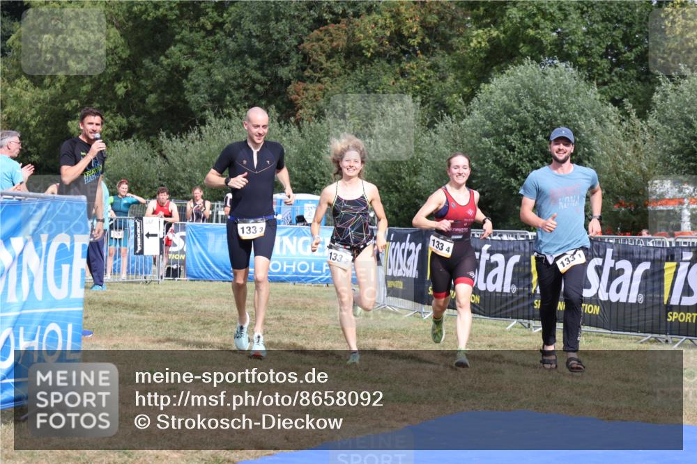 31.08.2025 - Elbe Triathlon Hamburg Strokosch-Dieckow http://msf.ph/oto/8658092 31.08.2025 15:56:44 Ziel  meine-sportfotos.de