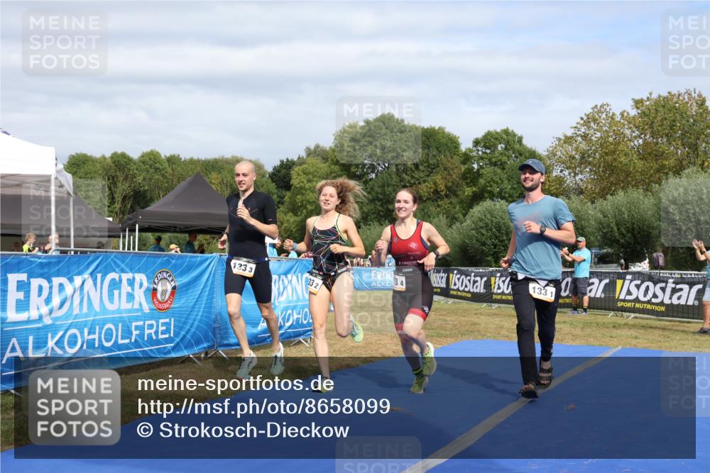 31.08.2025 - Elbe Triathlon Hamburg Strokosch-Dieckow http://msf.ph/oto/8658099 31.08.2025 15:56:46 Ziel  meine-sportfotos.de