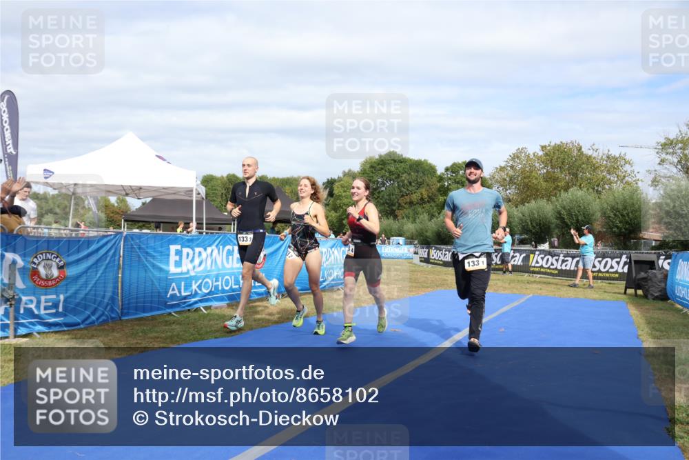 31.08.2025 - Elbe Triathlon Hamburg Strokosch-Dieckow http://msf.ph/oto/8658102 31.08.2025 15:56:47 Ziel  meine-sportfotos.de