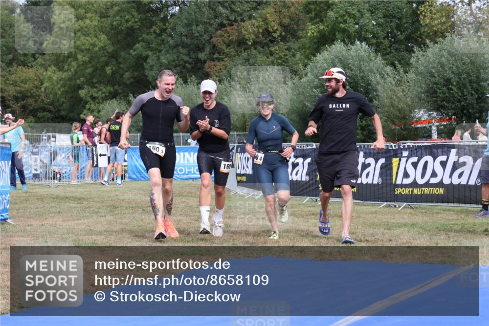 31.08.2025 - Elbe Triathlon Hamburg Strokosch-Dieckow http://msf.ph/oto/8658109 31.08.2025 15:59:33 Ziel  meine-sportfotos.de