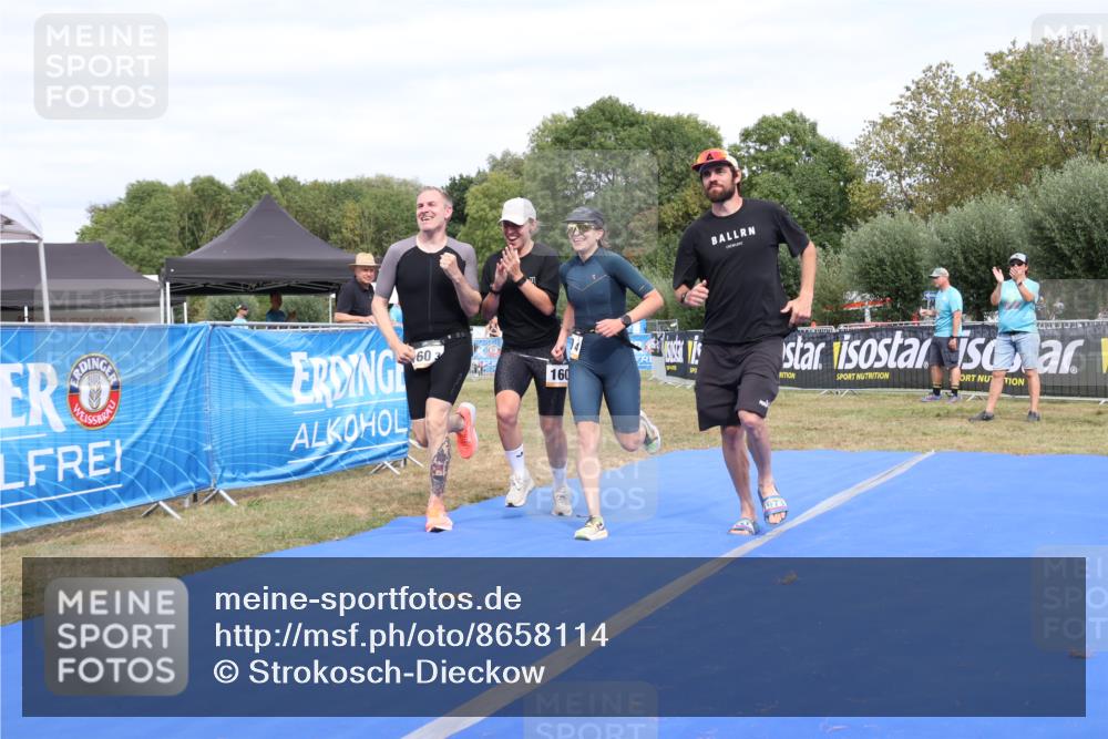 31.08.2025 - Elbe Triathlon Hamburg Strokosch-Dieckow http://msf.ph/oto/8658114 31.08.2025 15:59:35 Ziel  meine-sportfotos.de