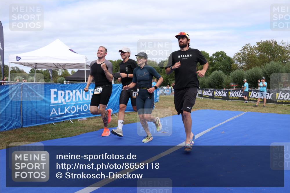 31.08.2025 - Elbe Triathlon Hamburg Strokosch-Dieckow http://msf.ph/oto/8658118 31.08.2025 15:59:35 Ziel  meine-sportfotos.de