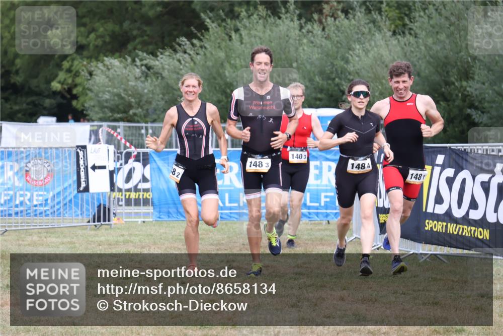 31.08.2025 - Elbe Triathlon Hamburg Strokosch-Dieckow http://msf.ph/oto/8658134 31.08.2025 16:01:43 Ziel  meine-sportfotos.de