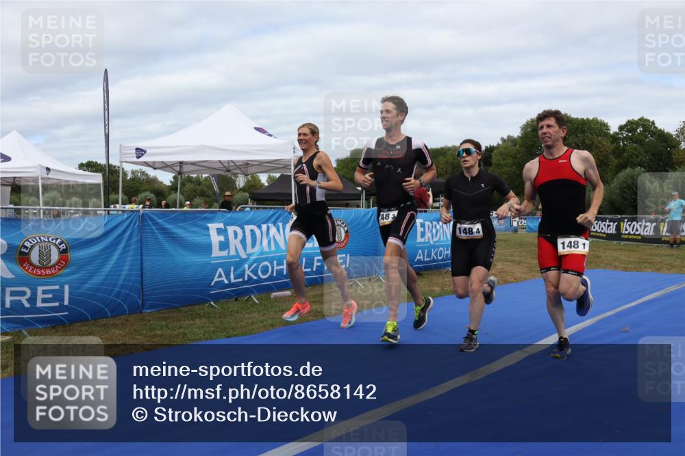 31.08.2025 - Elbe Triathlon Hamburg Strokosch-Dieckow http://msf.ph/oto/8658142 31.08.2025 16:01:48 Ziel  meine-sportfotos.de
