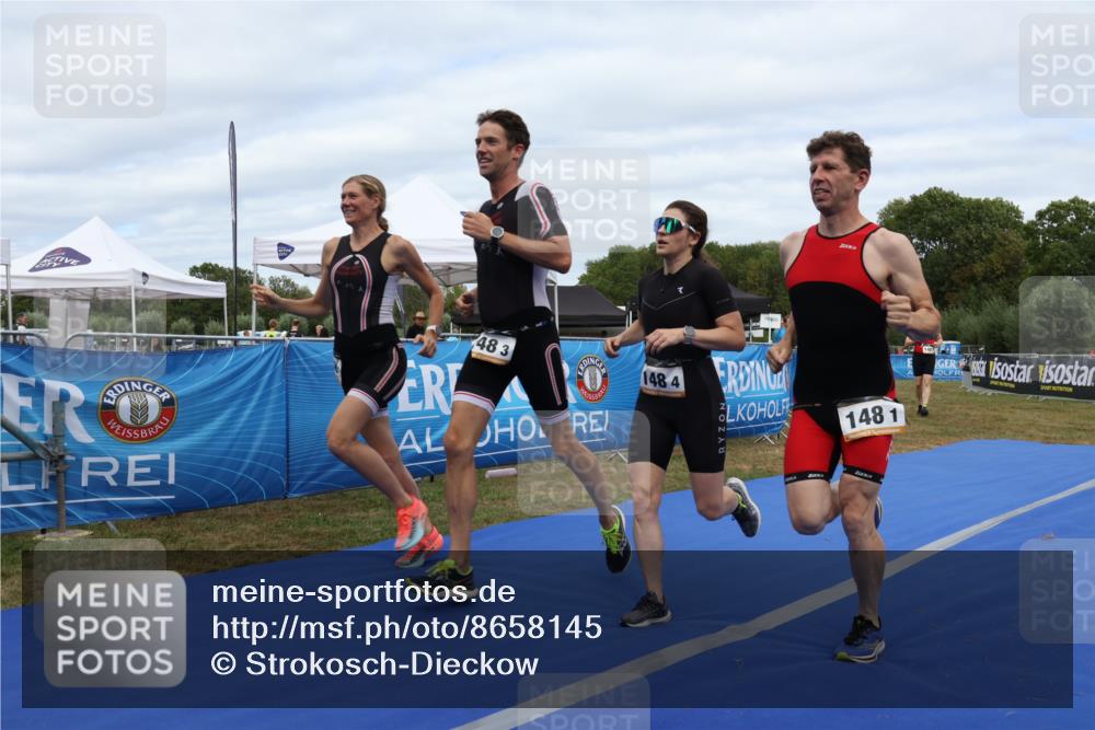 31.08.2025 - Elbe Triathlon Hamburg Strokosch-Dieckow http://msf.ph/oto/8658145 31.08.2025 16:01:48 Ziel  meine-sportfotos.de