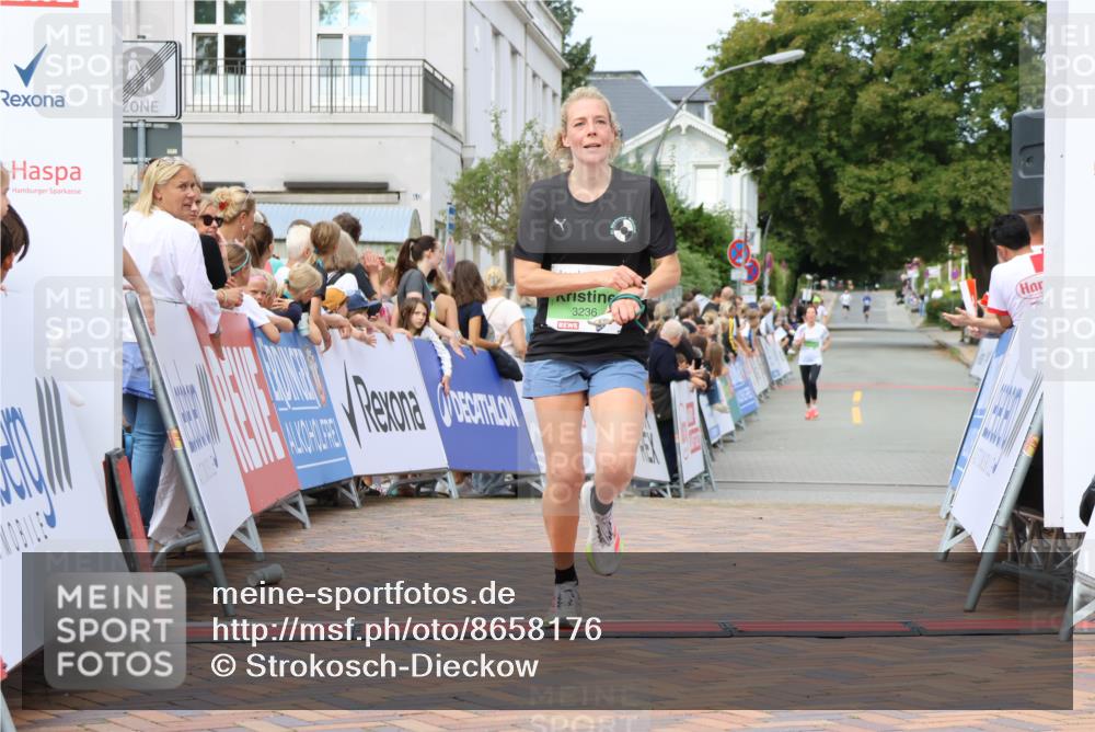 31.08.2025 - 21. Blankeneser Heldenlauf Strokosch-Dieckow http://msf.ph/oto/8658176 31.08.2025 10:52:12 Ziel 3236 meine-sportfotos.de