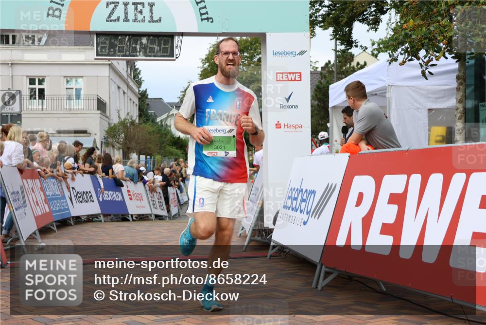31.08.2025 - 21. Blankeneser Heldenlauf Strokosch-Dieckow http://msf.ph/oto/8658224 31.08.2025 10:51:45 Ziel 3627, 3021 meine-sportfotos.de