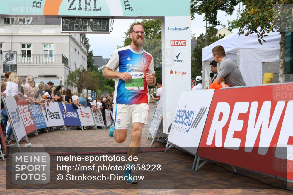 31.08.2025 - 21. Blankeneser Heldenlauf Strokosch-Dieckow http://msf.ph/oto/8658228 31.08.2025 10:51:45 Ziel 3627, 3021 meine-sportfotos.de