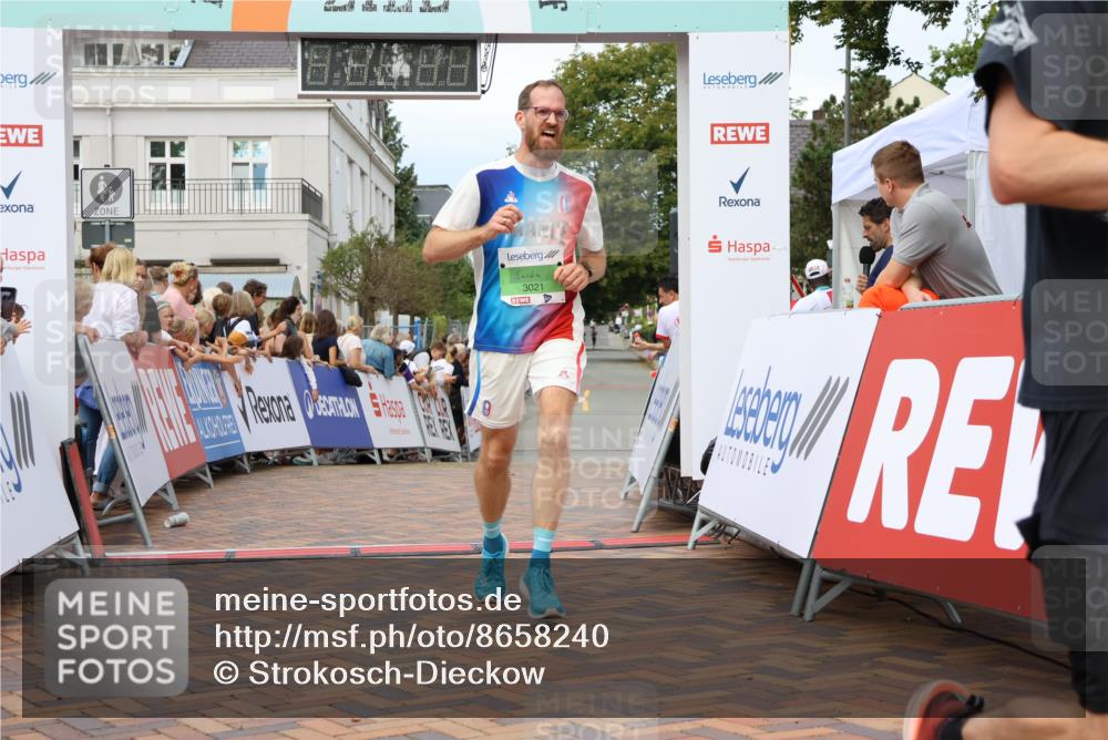 31.08.2025 - 21. Blankeneser Heldenlauf Strokosch-Dieckow http://msf.ph/oto/8658240 31.08.2025 10:51:45 Ziel 3627, 3021 meine-sportfotos.de