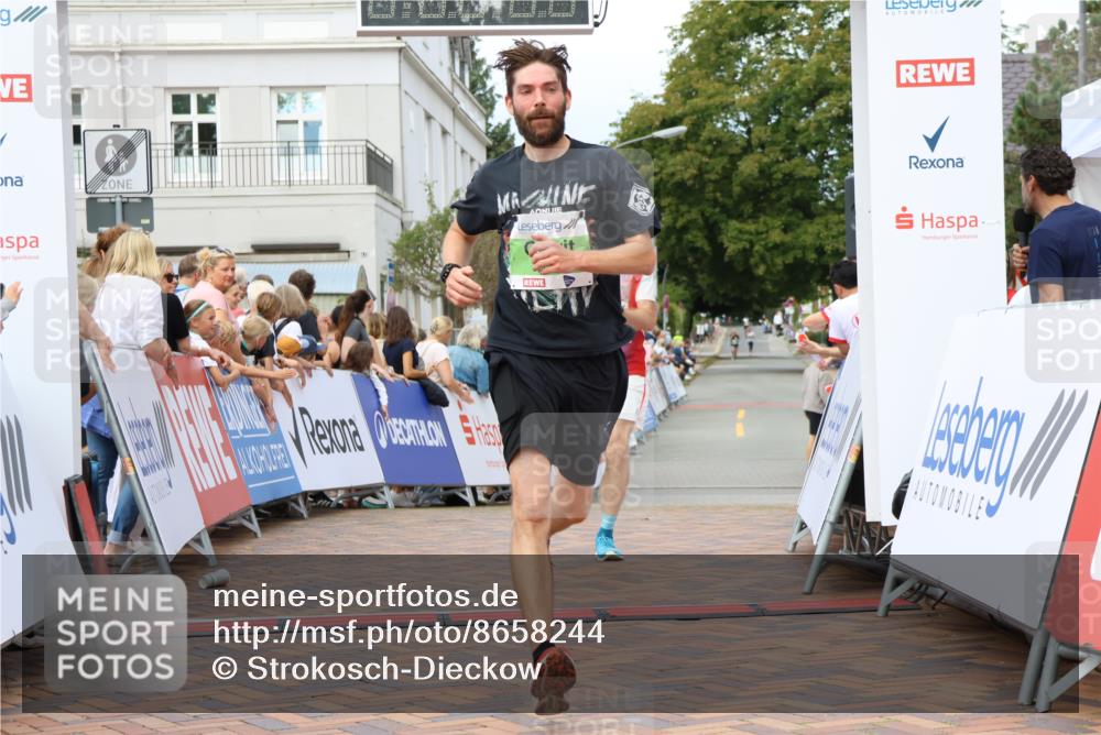 31.08.2025 - 21. Blankeneser Heldenlauf Strokosch-Dieckow http://msf.ph/oto/8658244 31.08.2025 10:51:43 Ziel 3627, 3021 meine-sportfotos.de