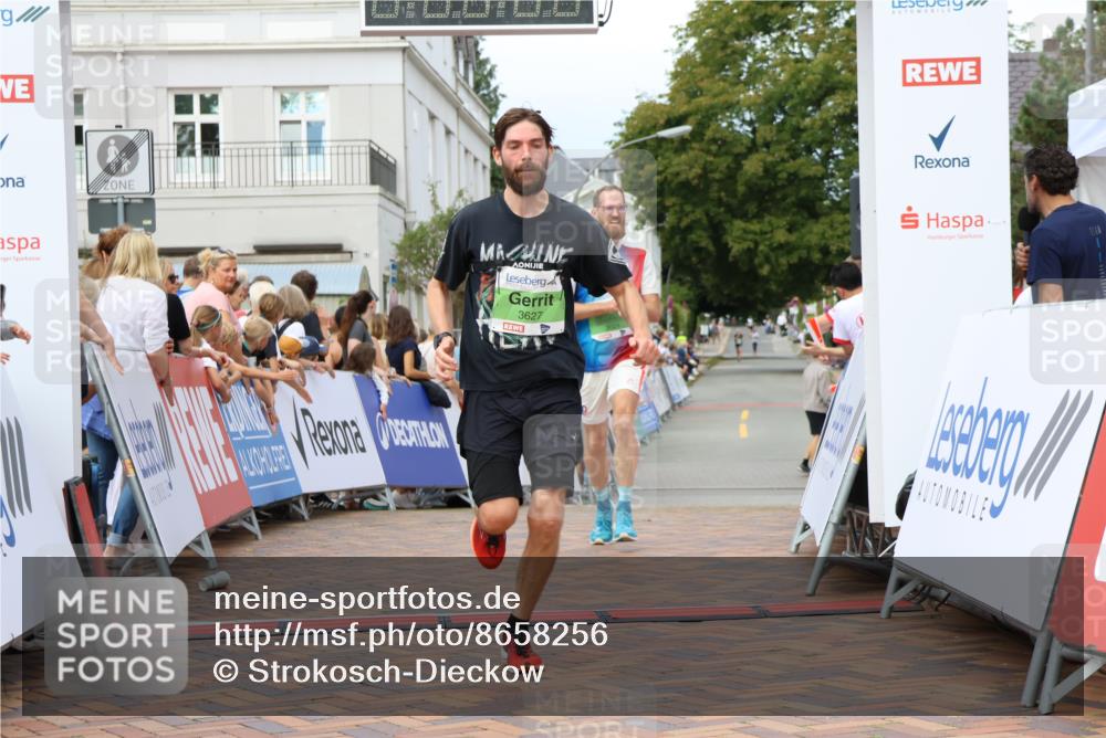 31.08.2025 - 21. Blankeneser Heldenlauf Strokosch-Dieckow http://msf.ph/oto/8658256 31.08.2025 10:51:43 Ziel 3627, 3021 meine-sportfotos.de