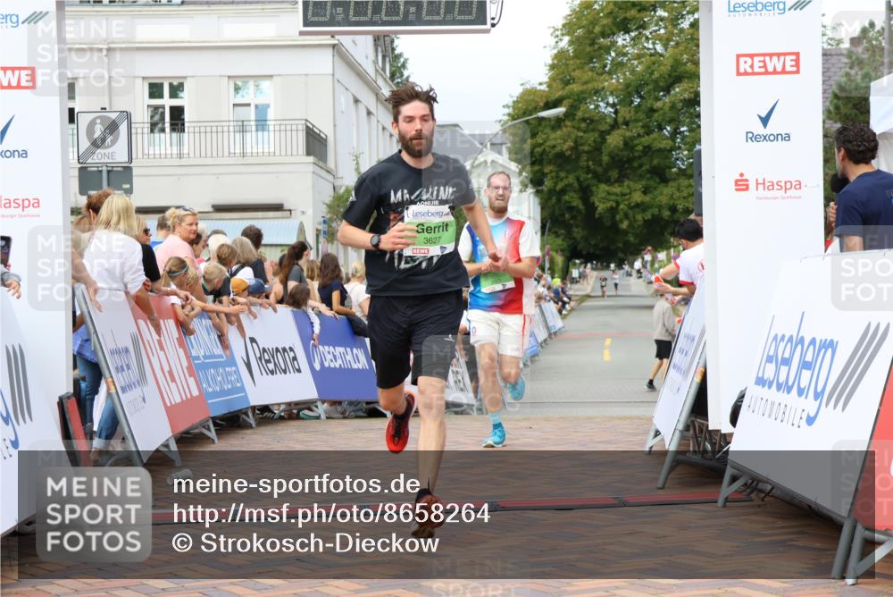 31.08.2025 - 21. Blankeneser Heldenlauf Strokosch-Dieckow http://msf.ph/oto/8658264 31.08.2025 10:51:43 Ziel 3627, 3021 meine-sportfotos.de