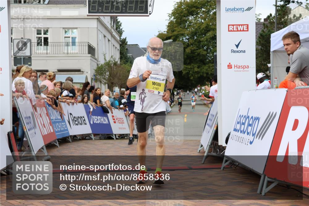 31.08.2025 - 21. Blankeneser Heldenlauf Strokosch-Dieckow http://msf.ph/oto/8658336 31.08.2025 10:51:32 Ziel 2187, 3580, 3030 meine-sportfotos.de