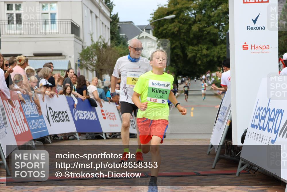 31.08.2025 - 21. Blankeneser Heldenlauf Strokosch-Dieckow http://msf.ph/oto/8658353 31.08.2025 10:51:30 Ziel 2187, 3580, 3030 meine-sportfotos.de