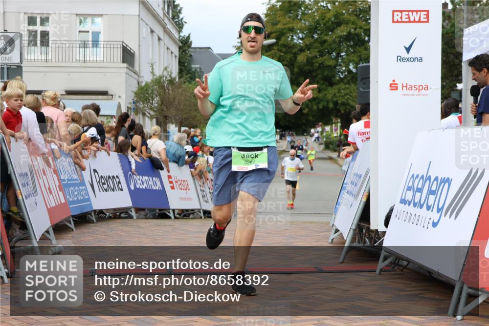 31.08.2025 - 21. Blankeneser Heldenlauf Strokosch-Dieckow http://msf.ph/oto/8658392 31.08.2025 10:51:21 Ziel 3388, 3292 meine-sportfotos.de
