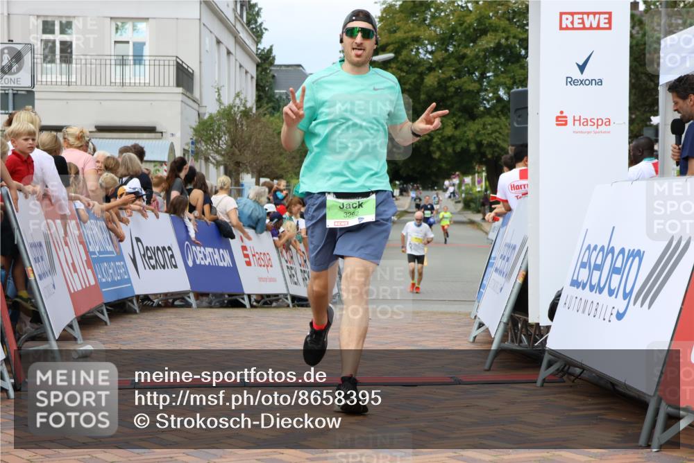 31.08.2025 - 21. Blankeneser Heldenlauf Strokosch-Dieckow http://msf.ph/oto/8658395 31.08.2025 10:51:21 Ziel 3388, 3292 meine-sportfotos.de