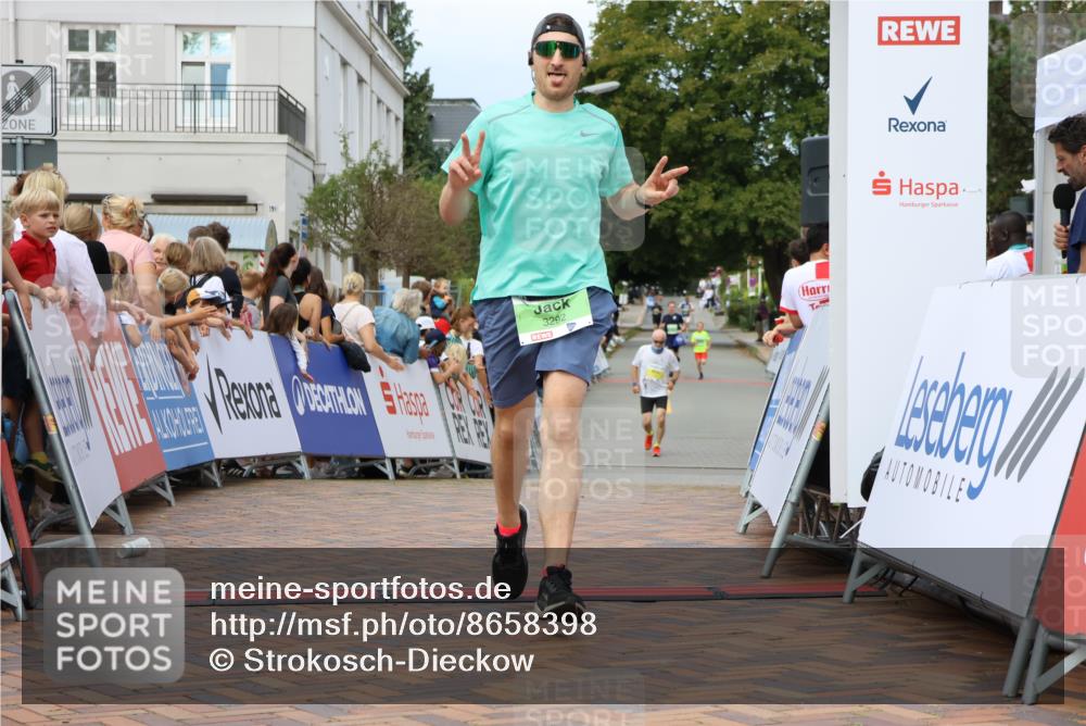 31.08.2025 - 21. Blankeneser Heldenlauf Strokosch-Dieckow http://msf.ph/oto/8658398 31.08.2025 10:51:20 Ziel 3388, 3292 meine-sportfotos.de