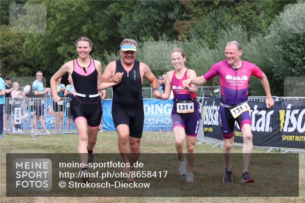 31.08.2025 - Elbe Triathlon Hamburg Strokosch-Dieckow http://msf.ph/oto/8658417 31.08.2025 16:26:43 Ziel  meine-sportfotos.de