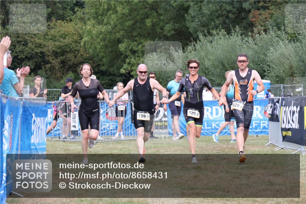 31.08.2025 - Elbe Triathlon Hamburg Strokosch-Dieckow http://msf.ph/oto/8658431 31.08.2025 16:28:15 Ziel  meine-sportfotos.de