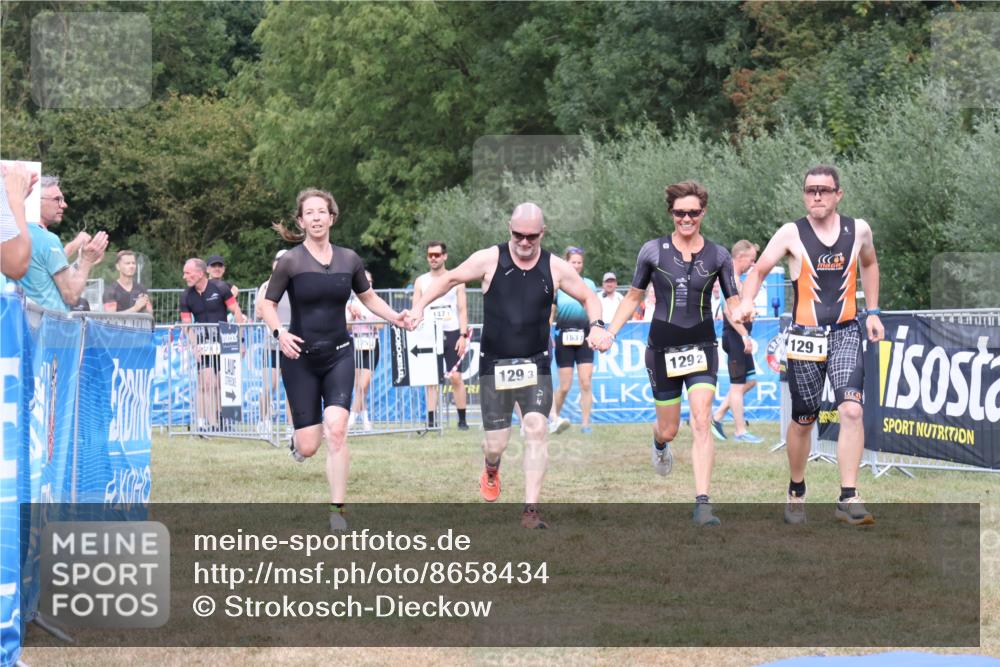 31.08.2025 - Elbe Triathlon Hamburg Strokosch-Dieckow http://msf.ph/oto/8658434 31.08.2025 16:28:16 Ziel  meine-sportfotos.de