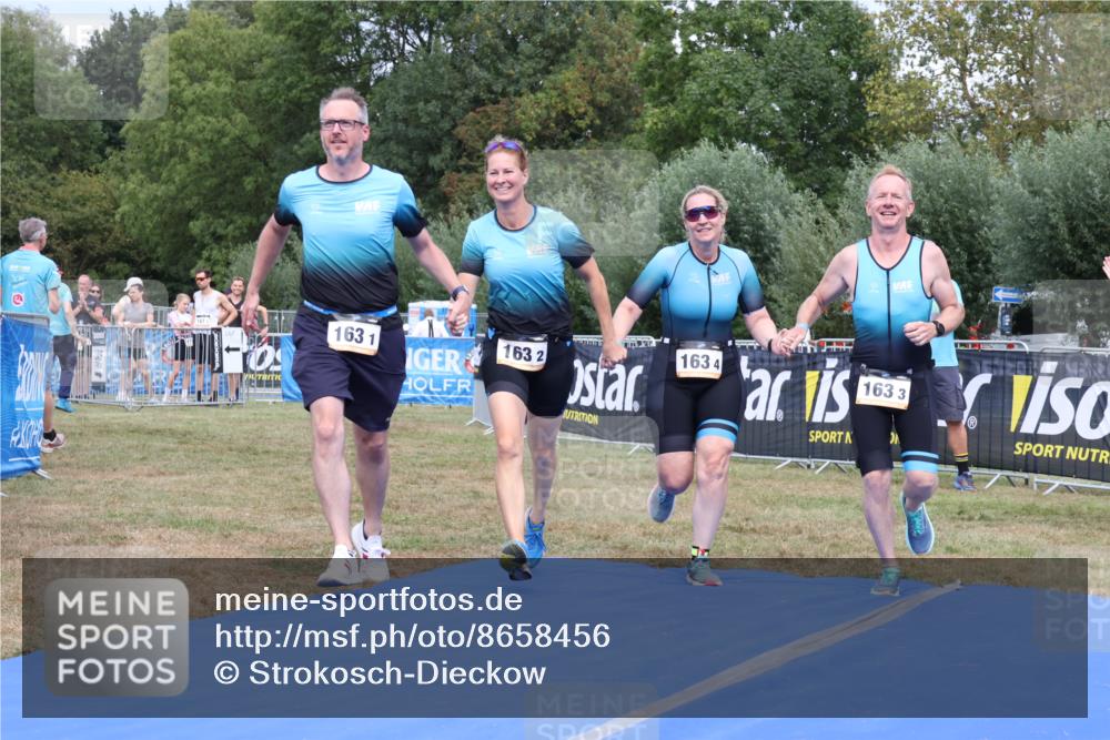 31.08.2025 - Elbe Triathlon Hamburg Strokosch-Dieckow http://msf.ph/oto/8658456 31.08.2025 16:28:48 Ziel  meine-sportfotos.de