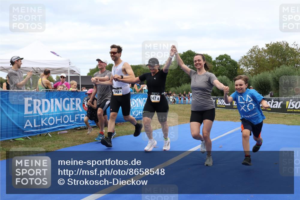 31.08.2025 - Elbe Triathlon Hamburg Strokosch-Dieckow http://msf.ph/oto/8658548 31.08.2025 16:35:51 Ziel  meine-sportfotos.de