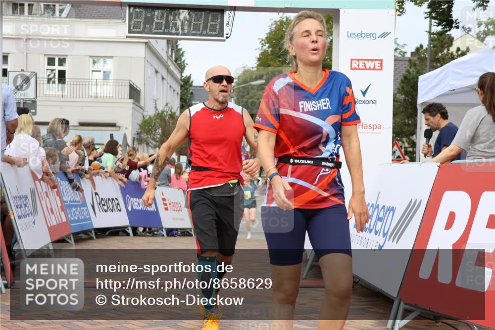 31.08.2025 - 21. Blankeneser Heldenlauf Strokosch-Dieckow http://msf.ph/oto/8658629 31.08.2025 10:26:15 Ziel 2162, 2046, 2252, 2671, 2564, 2447, 2467 meine-sportfotos.de