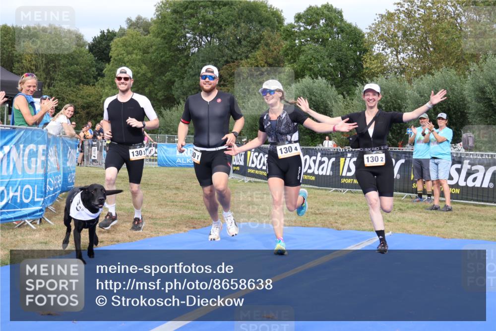 31.08.2025 - Elbe Triathlon Hamburg Strokosch-Dieckow http://msf.ph/oto/8658638 31.08.2025 16:40:17 Ziel  meine-sportfotos.de