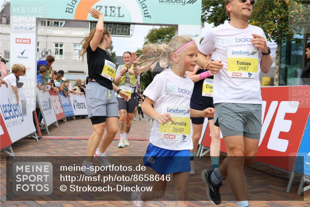 31.08.2025 - 21. Blankeneser Heldenlauf Strokosch-Dieckow http://msf.ph/oto/8658646 31.08.2025 10:34:41 Ziel 2110, 2244, 2021, 2424, 2668, 2669, 2667, 2298, 2439, 2349, 2350, 2090, 2083 meine-sportfotos.de