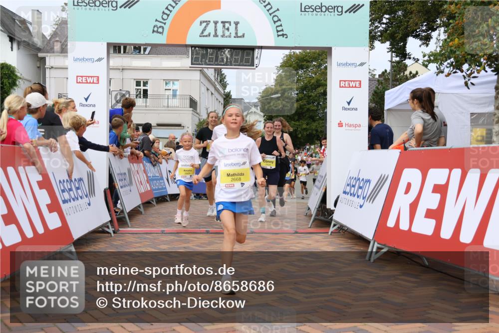 31.08.2025 - 21. Blankeneser Heldenlauf Strokosch-Dieckow http://msf.ph/oto/8658686 31.08.2025 10:34:39 Ziel 2110, 2021, 2424, 2668, 2669, 2667, 2298, 2349, 2350, 2090, 2083 meine-sportfotos.de