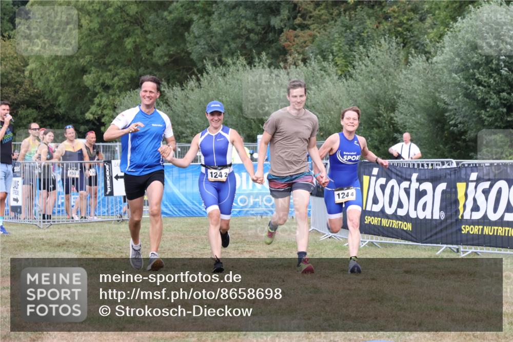 31.08.2025 - Elbe Triathlon Hamburg Strokosch-Dieckow http://msf.ph/oto/8658698 31.08.2025 16:45:07 Ziel  meine-sportfotos.de