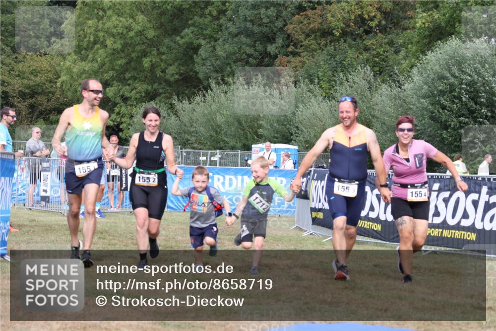 31.08.2025 - Elbe Triathlon Hamburg Strokosch-Dieckow http://msf.ph/oto/8658719 31.08.2025 16:46:02 Ziel  meine-sportfotos.de