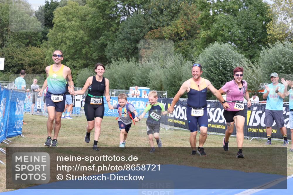 31.08.2025 - Elbe Triathlon Hamburg Strokosch-Dieckow http://msf.ph/oto/8658721 31.08.2025 16:46:03 Ziel  meine-sportfotos.de