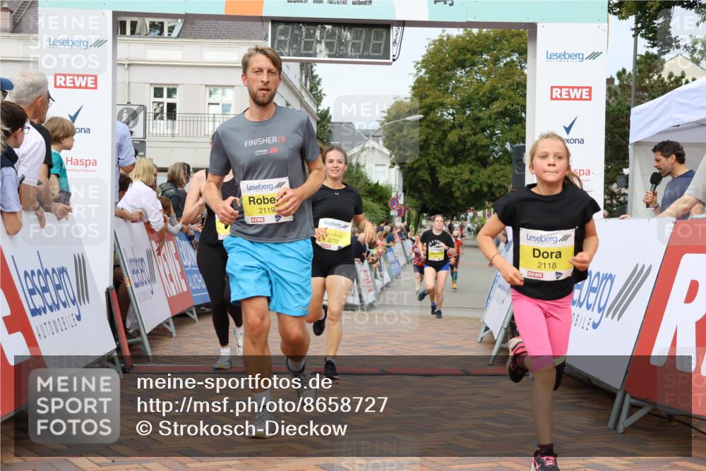 31.08.2025 - 21. Blankeneser Heldenlauf Strokosch-Dieckow http://msf.ph/oto/8658727 31.08.2025 10:26:05 Ziel 2736, 2777, 2342, 2671, 2193, 2447, 2119, 2118 meine-sportfotos.de