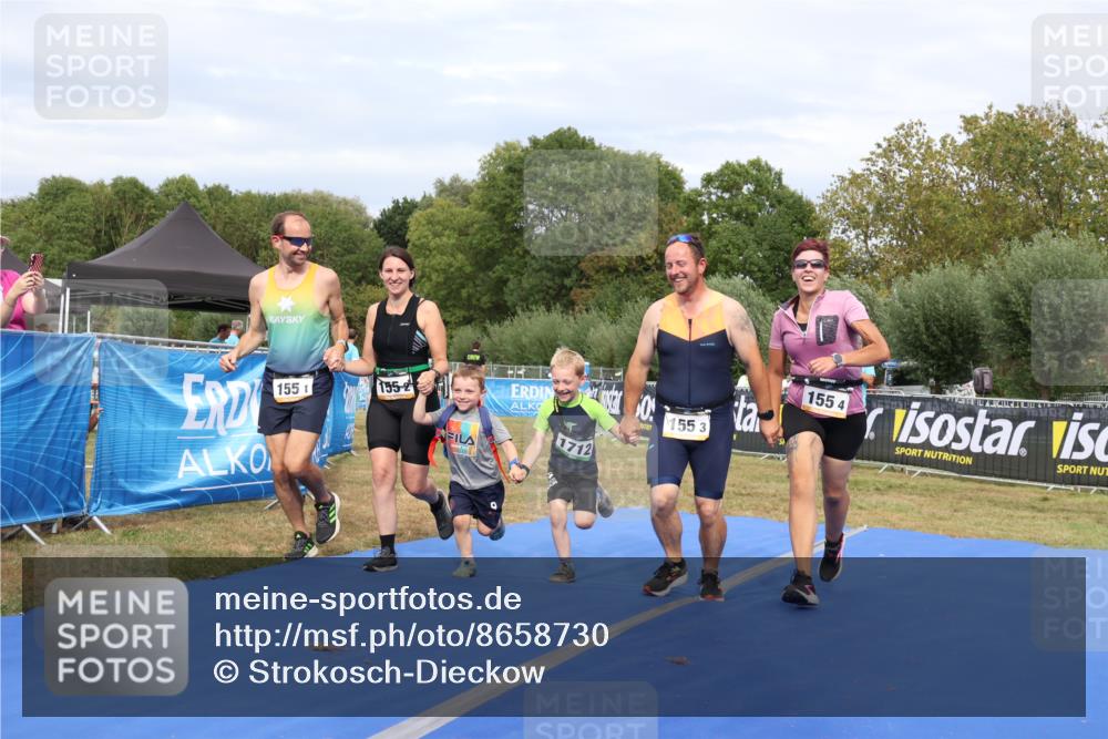 31.08.2025 - Elbe Triathlon Hamburg Strokosch-Dieckow http://msf.ph/oto/8658730 31.08.2025 16:46:06 Ziel  meine-sportfotos.de