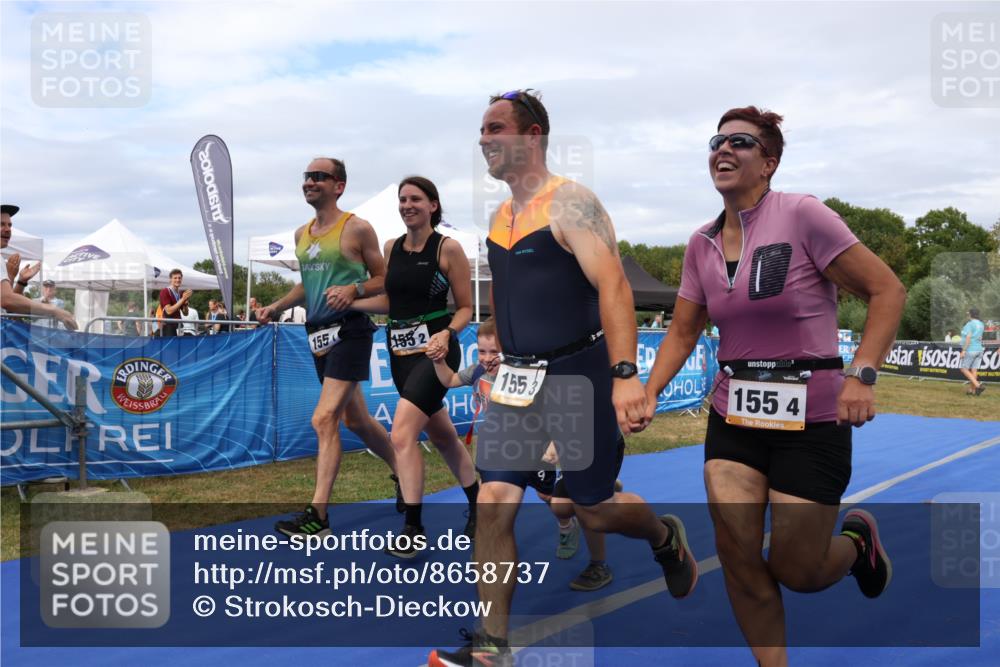 31.08.2025 - Elbe Triathlon Hamburg Strokosch-Dieckow http://msf.ph/oto/8658737 31.08.2025 16:46:07 Ziel  meine-sportfotos.de