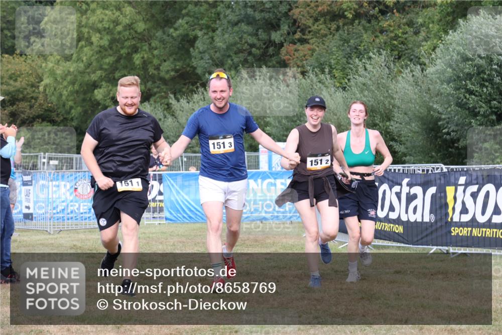 31.08.2025 - Elbe Triathlon Hamburg Strokosch-Dieckow http://msf.ph/oto/8658769 31.08.2025 16:58:33 Ziel  meine-sportfotos.de