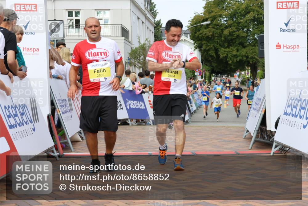 31.08.2025 - 21. Blankeneser Heldenlauf Strokosch-Dieckow http://msf.ph/oto/8658852 31.08.2025 10:25:28 Ziel 2411, 2541, 2636, 2475, 2363, 2367, 2505, 2504 meine-sportfotos.de