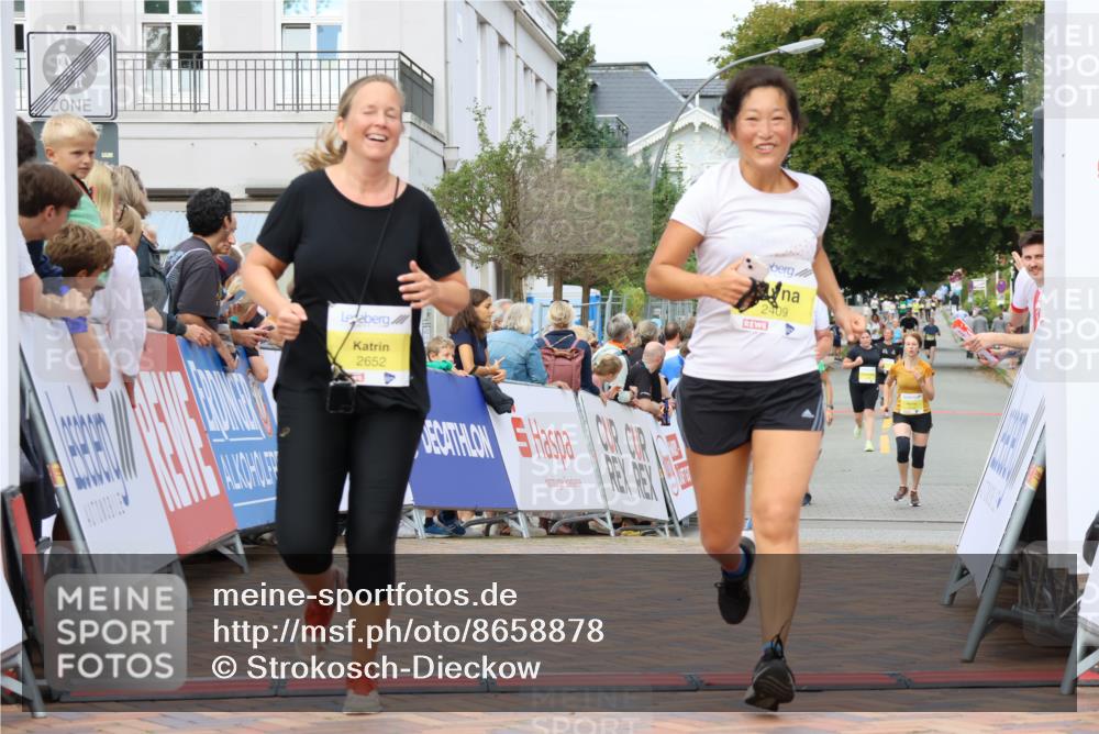 31.08.2025 - 21. Blankeneser Heldenlauf Strokosch-Dieckow http://msf.ph/oto/8658878 31.08.2025 10:33:36 Ziel 2652, 2409, 2044, 2640, 2639, 2542 meine-sportfotos.de
