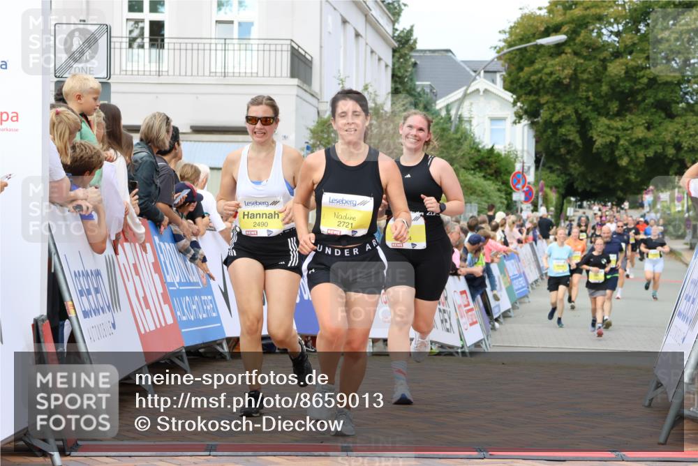 31.08.2025 - 21. Blankeneser Heldenlauf Strokosch-Dieckow http://msf.ph/oto/8659013 31.08.2025 10:32:26 Ziel 2490, 2644, 2131, 2182, 2627, 2721 meine-sportfotos.de