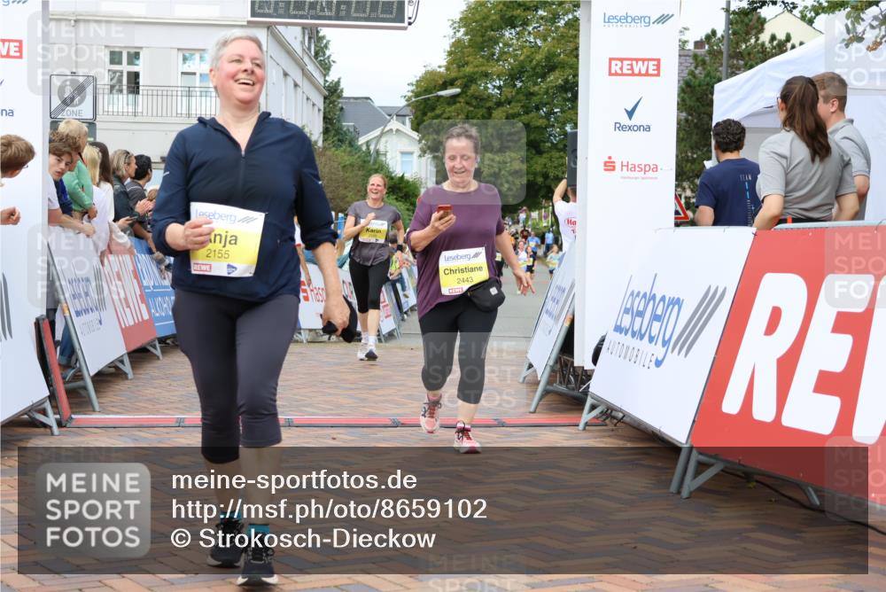 31.08.2025 - 21. Blankeneser Heldenlauf Strokosch-Dieckow http://msf.ph/oto/8659102 31.08.2025 10:31:41 Ziel 2190, 2092, 2079, 2340, 2155, 2443 meine-sportfotos.de