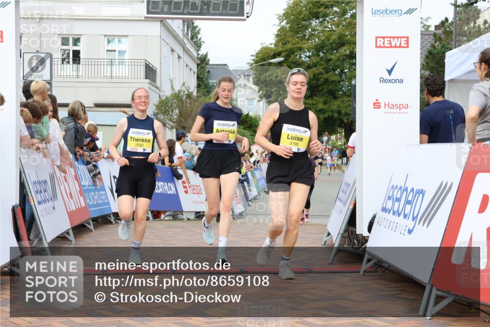 31.08.2025 - 21. Blankeneser Heldenlauf Strokosch-Dieckow http://msf.ph/oto/8659108 31.08.2025 10:31:36 Ziel 2664, 2740, 2406, 2190, 2092, 2079, 2653, 2155, 2443 meine-sportfotos.de